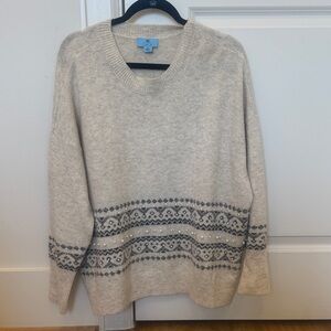 CeCe Women’s  Cream and Gray Patterned Crewneck Sweater